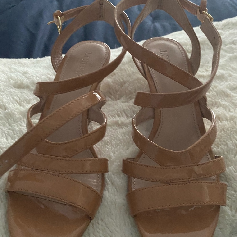 Sandal - Picture 2 of 4